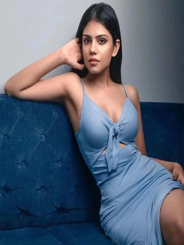 Avni - High Profile Bangalore Call Girl